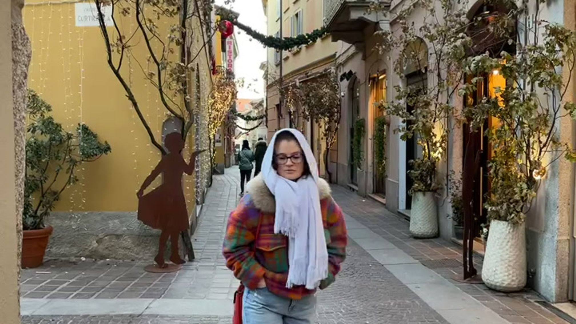 Giuli - Fashion Style